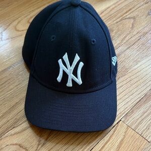 New Era Kids New York Yankees Youth Cap - Navy with White Logo